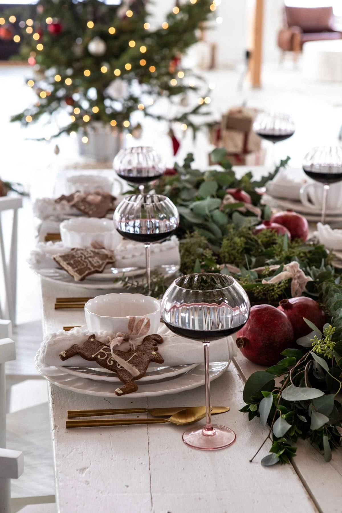 Pomegranate Christmas table setting
