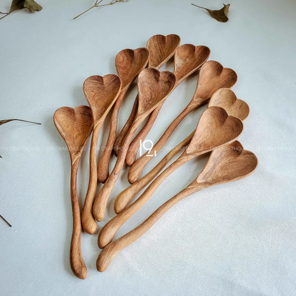 heart shaped wooden spoons 