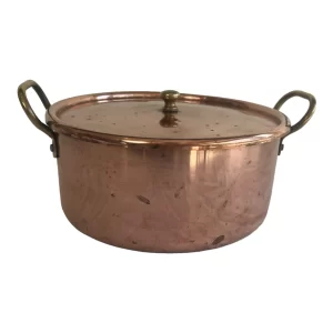 Larger copper pot with lid