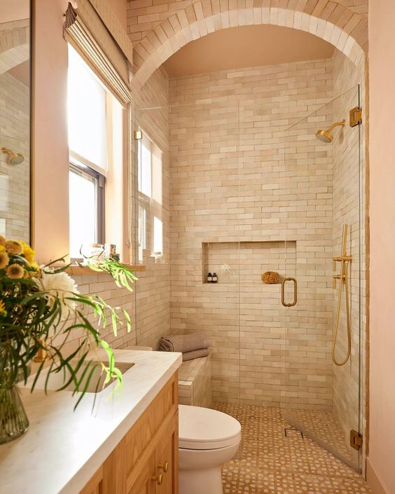 Arched shower in bathroom