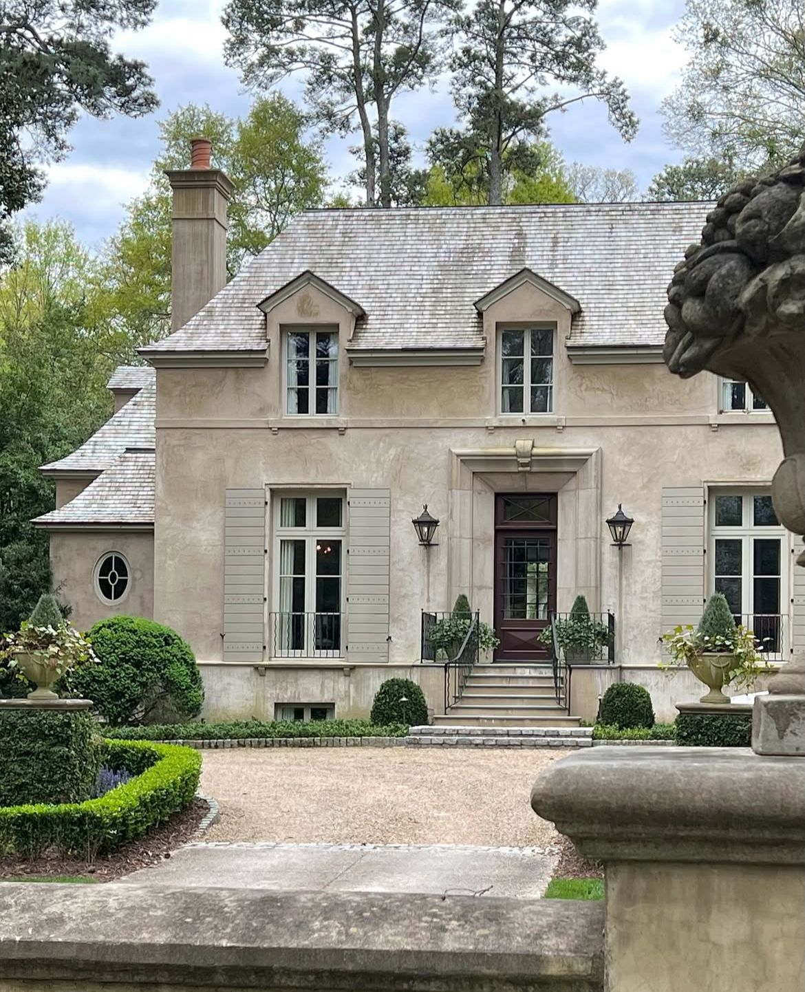 20 Gorgeous French Cottage Exteriors Full Of Timeless Charm